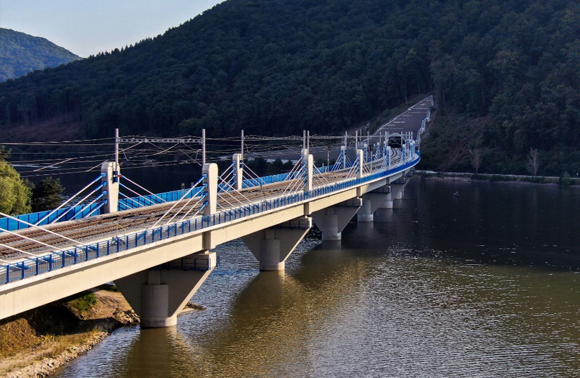 Železničný most nad Nosickou priehradou