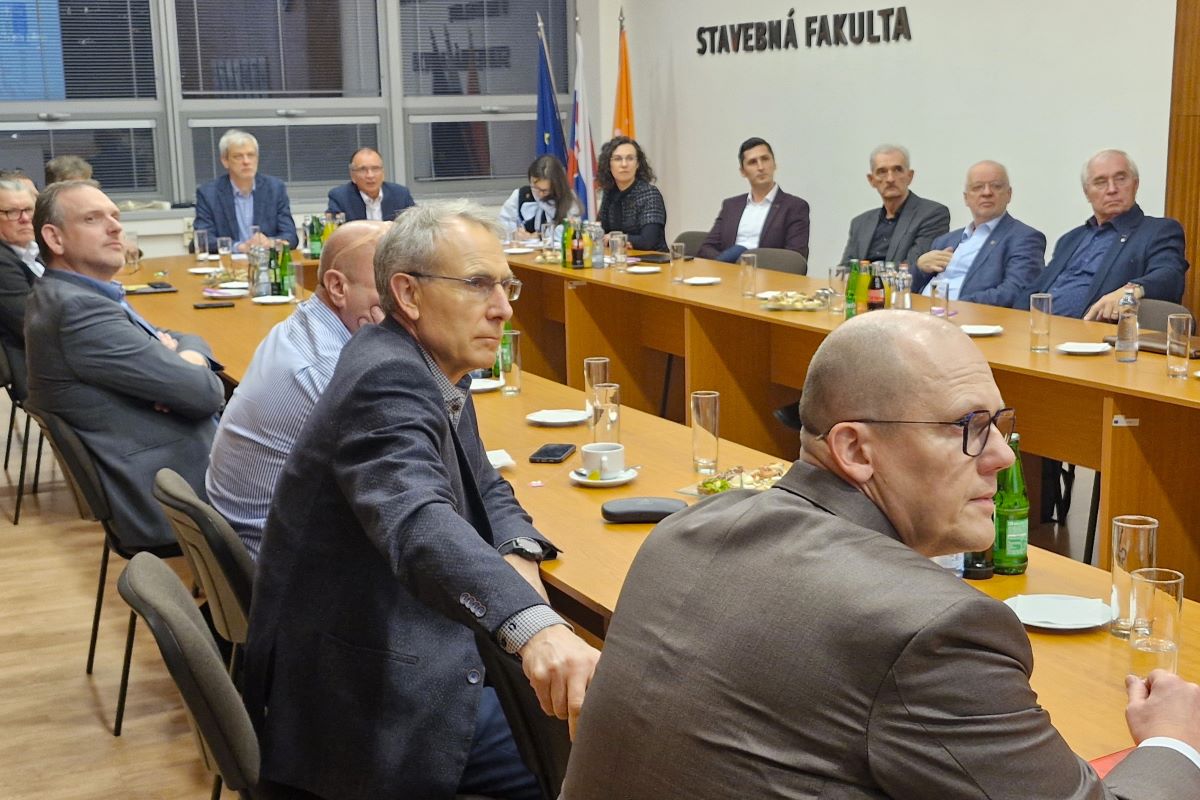 Stretnutie priemyselnej rady