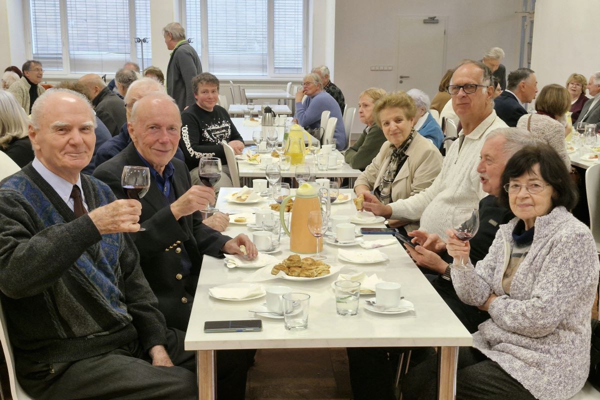 Stretnutie s bývalými zamestnancami