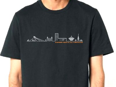 Nový fakultný merch so značkou 4F: Tričká a mikiny si kúpite v PAKS