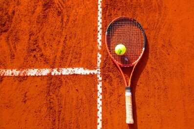 Športové aktivity pre zamestnancov: Teacher's cup a cvičenie s fitloptami