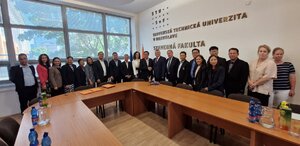 Nadväzujeme spoluprácu s thajskou Univerzitou Phetchaburi Rajabhat