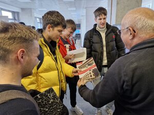 Kariérny deň navštívili desiatky študentov - 20