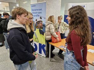 Kariérny deň navštívili desiatky študentov - 32