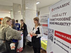 Kariérny deň navštívili desiatky študentov - 45