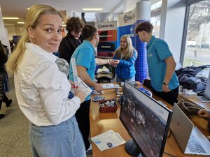 Kariérny deň navštívili desiatky študentov - 48