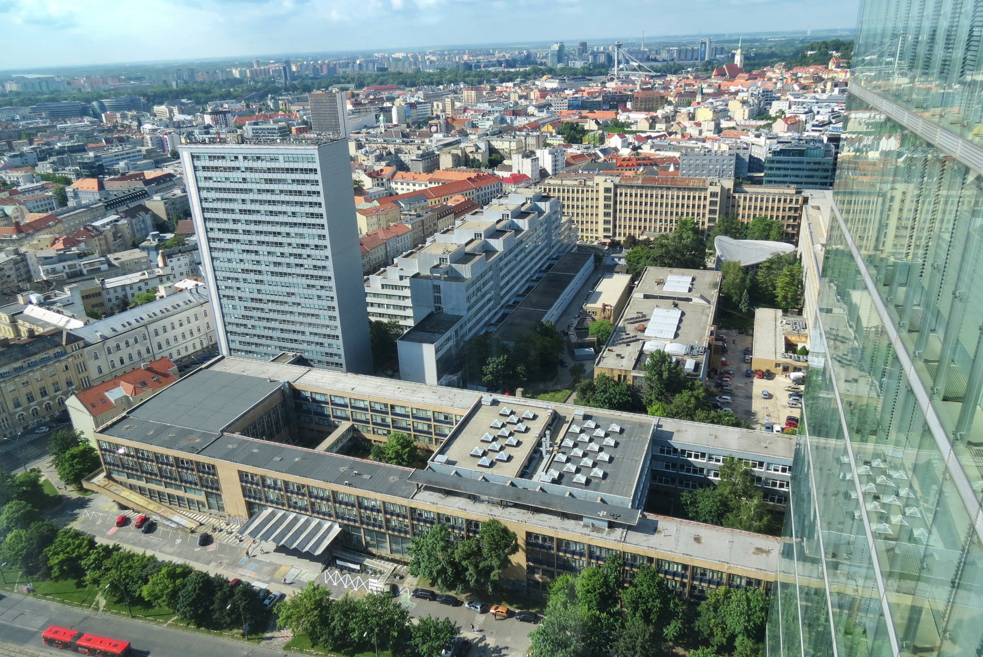 Budova SvF a kampus STU v centre Bratislavy