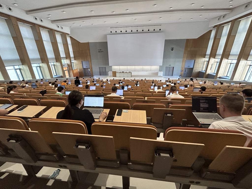 Skúška z predmetu Technológia stavebných procesov 1 v modernizovanej Aule akademika Bellu